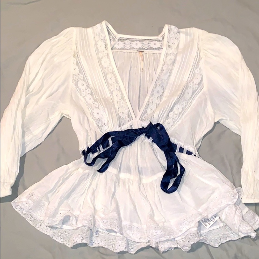 Free People Blouse 🕊